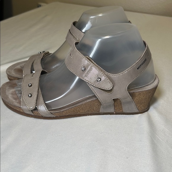 Mephisto Air Relax Minoa Cork Wedge Metallic Tan Rinesthones Sandals Size 39 EU - Picture 3 of 16